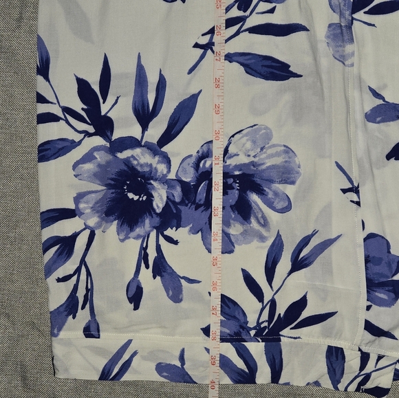 Yumi Kim White & Blue Floral Robe - Picture 12 of 12